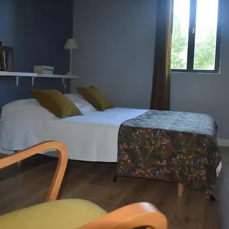 A En Quercy Caussadais בית נופש *